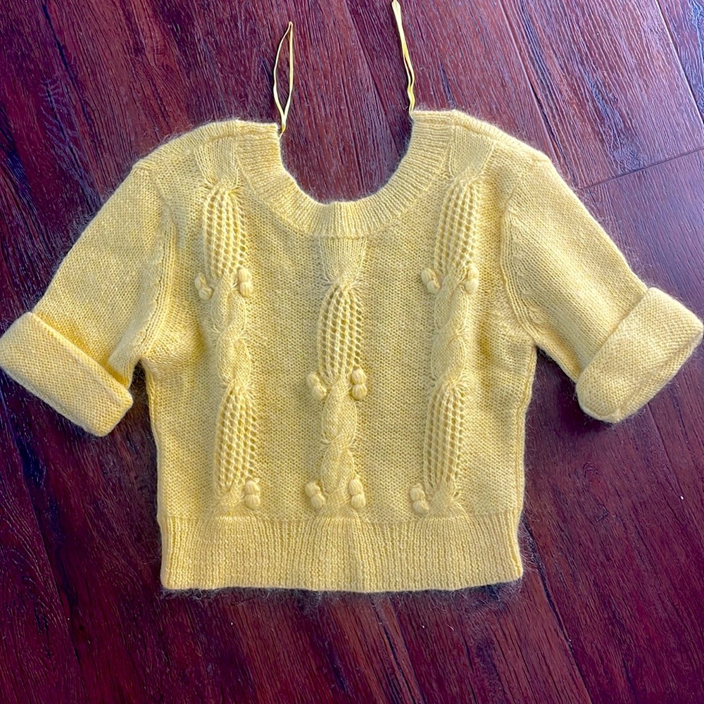 Cropped yellow sweater